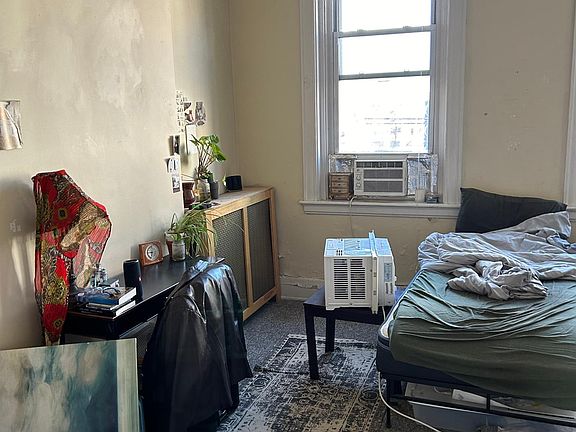 5th image of 235 W McMillan St #2