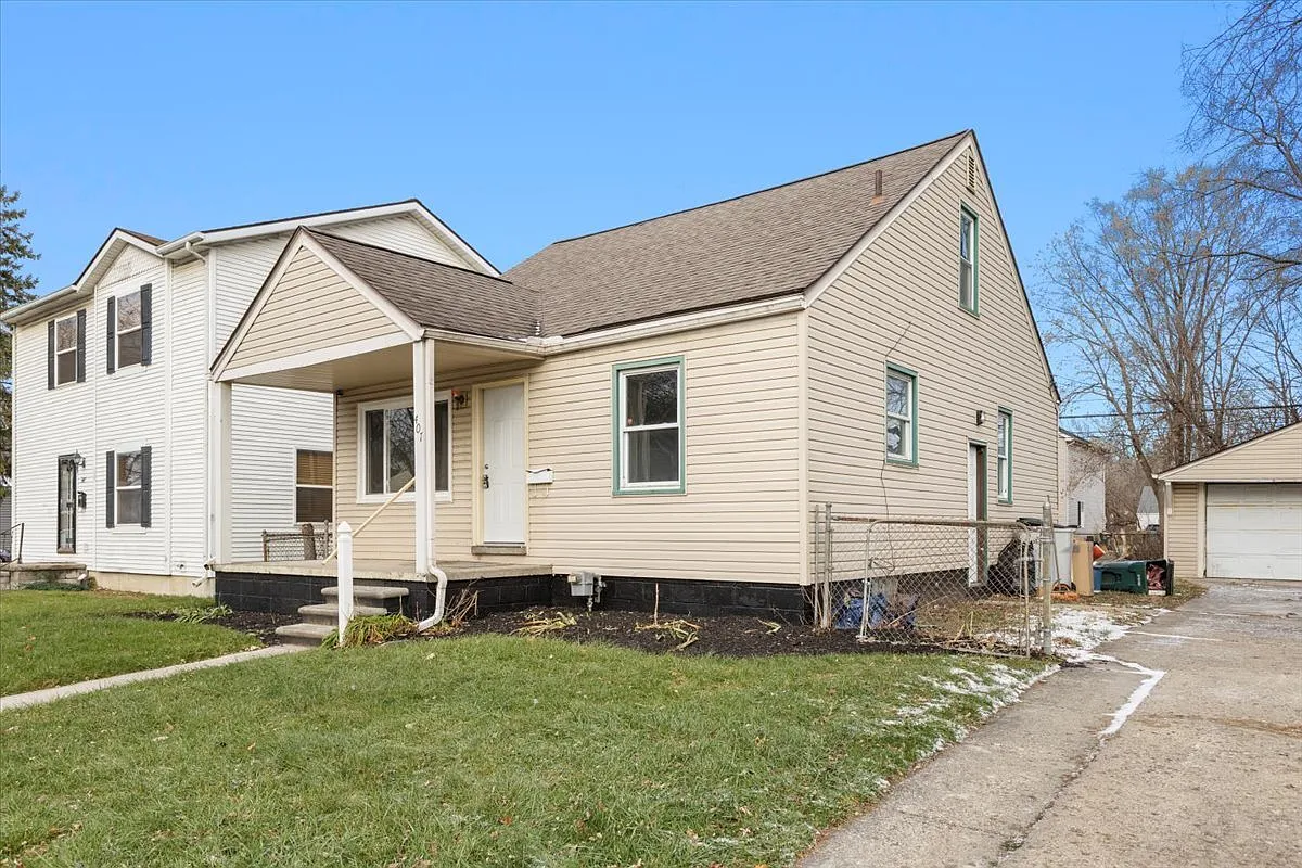 407 East Hayes Avenue - 1 — Photo 2