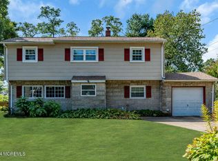 514 Belmont Dr, Middletown, NJ 07748