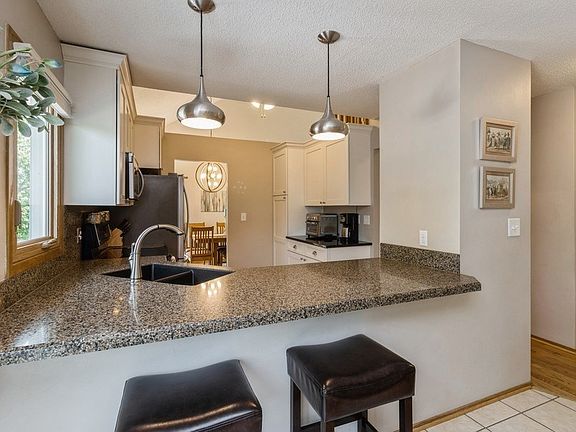 4th image of 313 23rd St