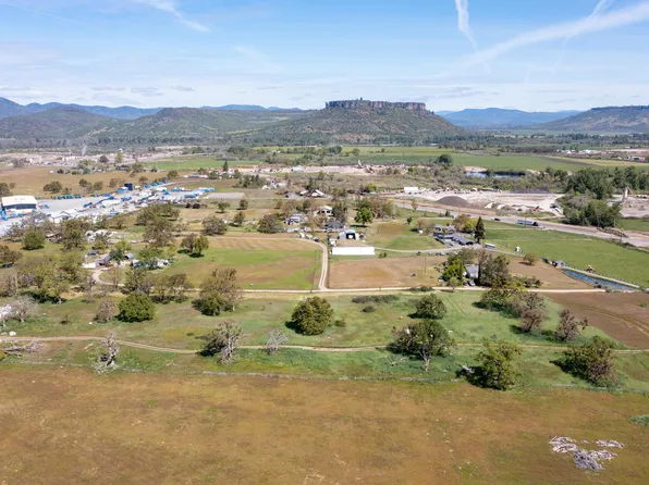 6535 Blackwell Rd, Central Point, OR 97502