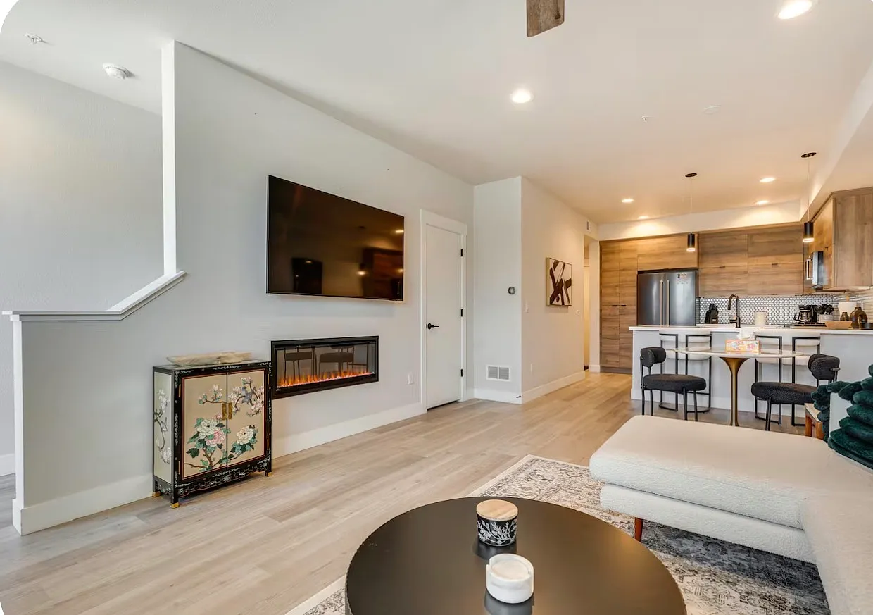 2 bed, 1523 sqft, $3,100 — Photo 3