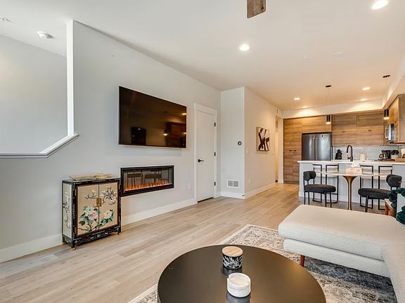 3rd image of 6315 King Ct