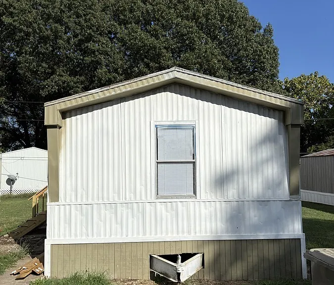 1305 N Floyd St #39 — Photo 2
