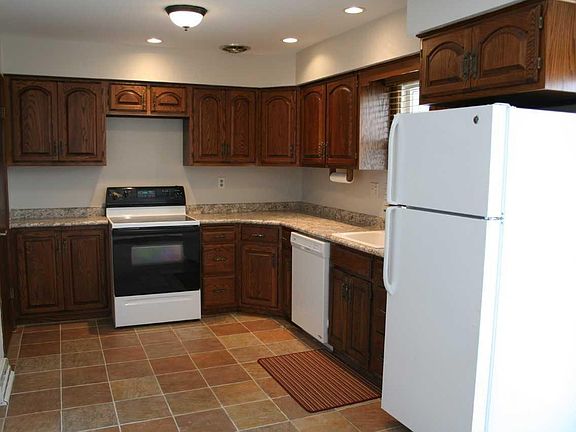5th image of 9025 Carol Ann Dr