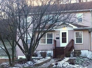 31 N Lincoln Ave, Carpentersville, IL