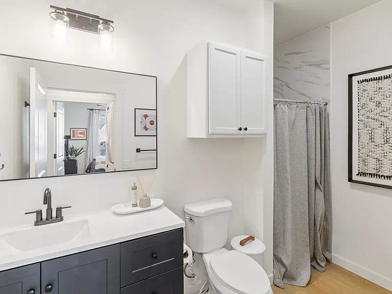 224 W Symmes St #101 — Photo 8