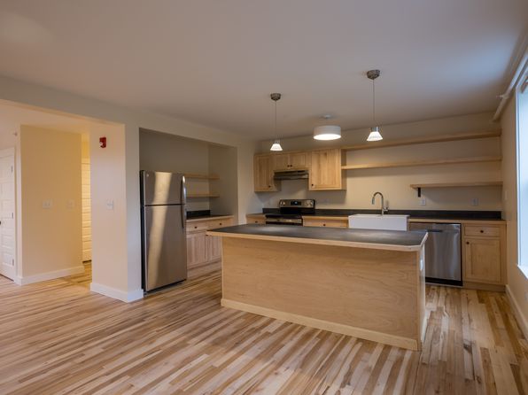 101 N Main St #203