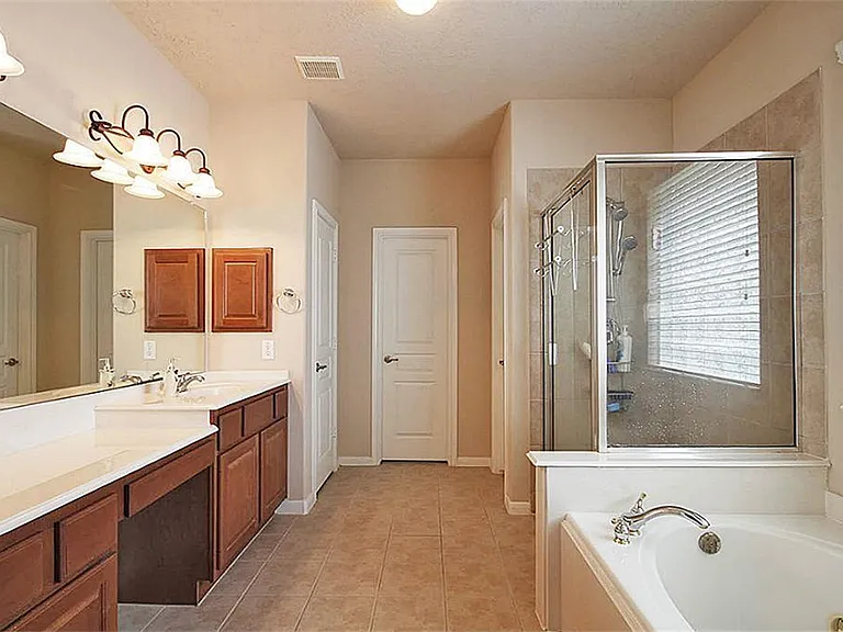 2181 Brittany Colony Dr — Photo 8