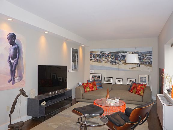 2nd image of 2110 8th Ave APT 5A