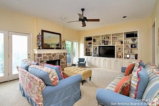 3rd image of 437 Canterbury Hill