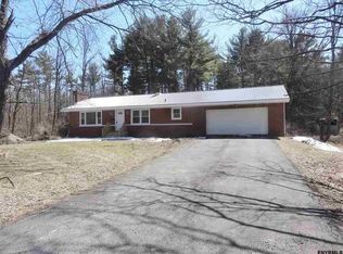 1031 Saw Mill Rd, Ravena, NY 12143