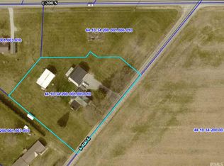 7050 S 400 E, Wolcottville, IN 46795