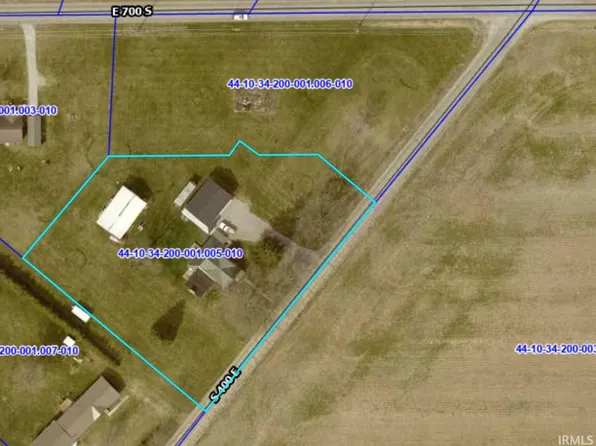 7050 S 400 E, Wolcottville, IN 46795