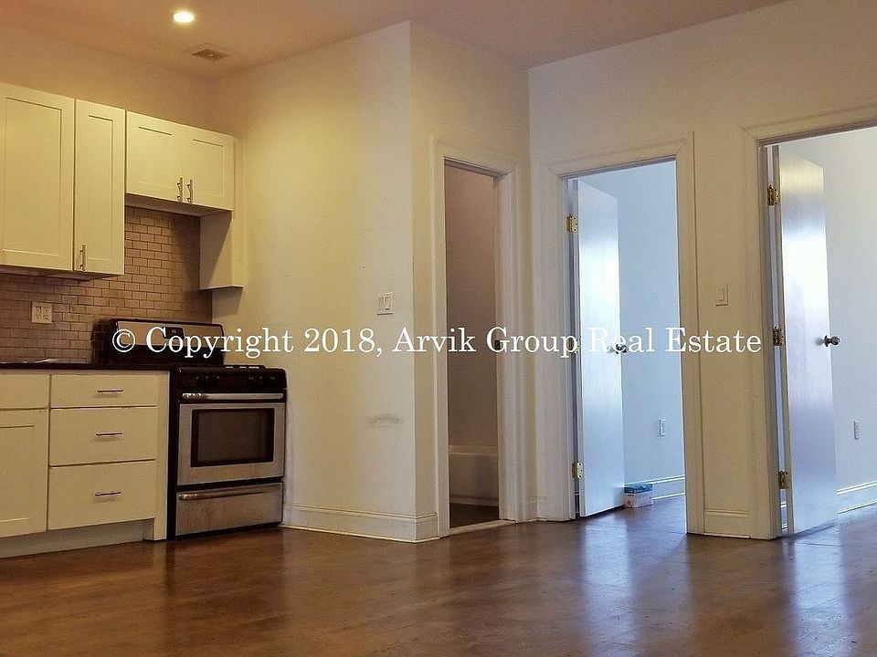 1st image of 129 Jefferson Ave APT 1