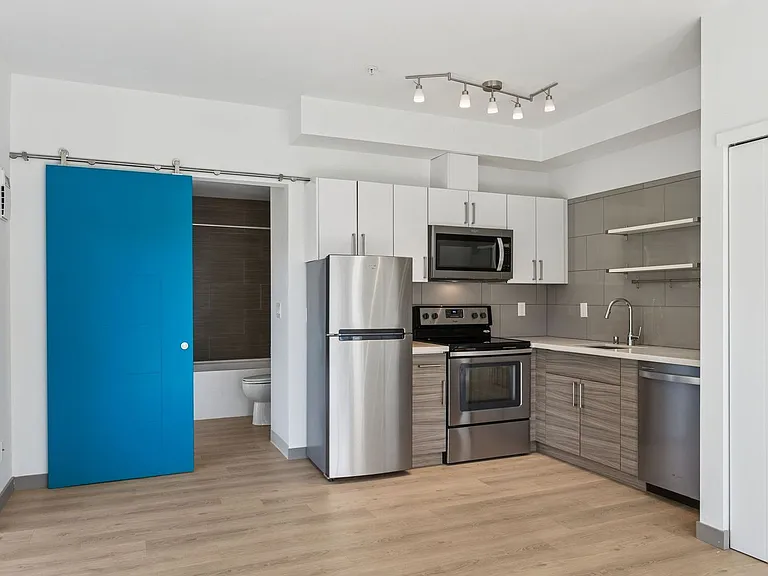 Helene Apartments — Photo 52