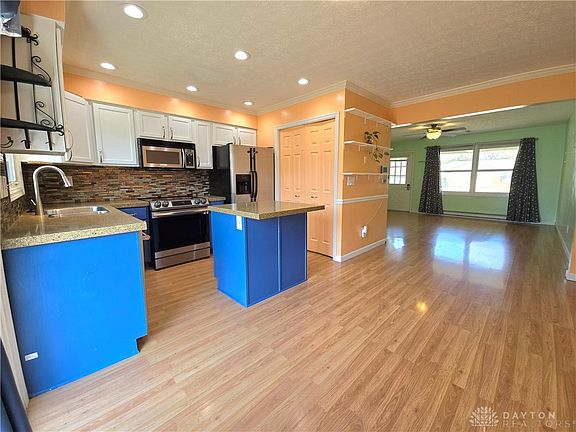 4th image of 1147 Southridge Ave