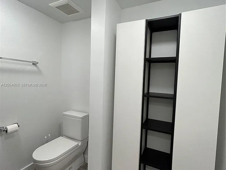 1035 Euclid Ave #27 — Photo 6
