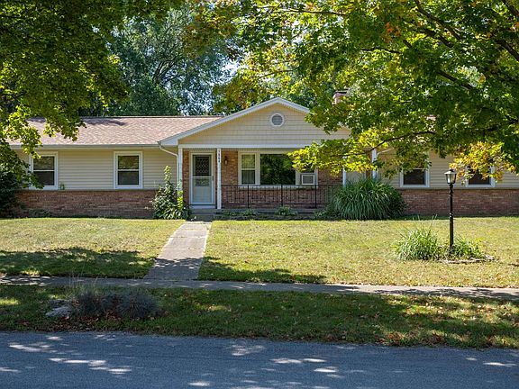 2nd image of 1864 Gentian Dr SE