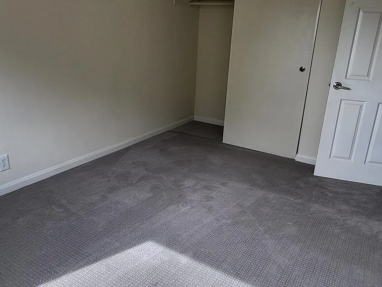 2313 Roosevelt Ave #6 — Photo 8