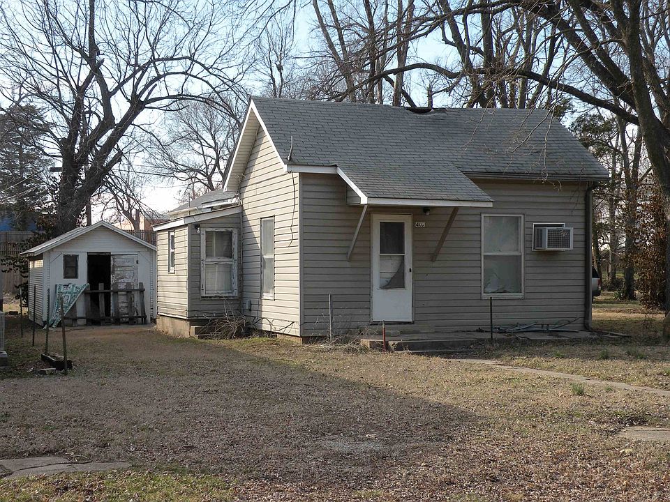 1st image of 407 N School St