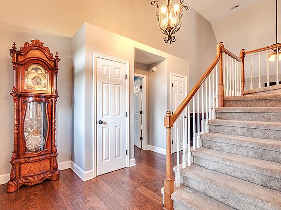 4th image of 3332 Bridlebrooke Dr