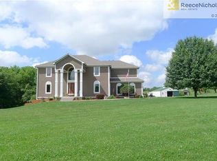 13610 Queensway Rd, Holt, MO 64048