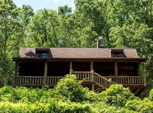 82 Freeman Rd, Oxford, CT 06478