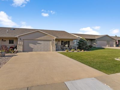 371 Red Rock Cir, Belle Fourche, SD, 57717