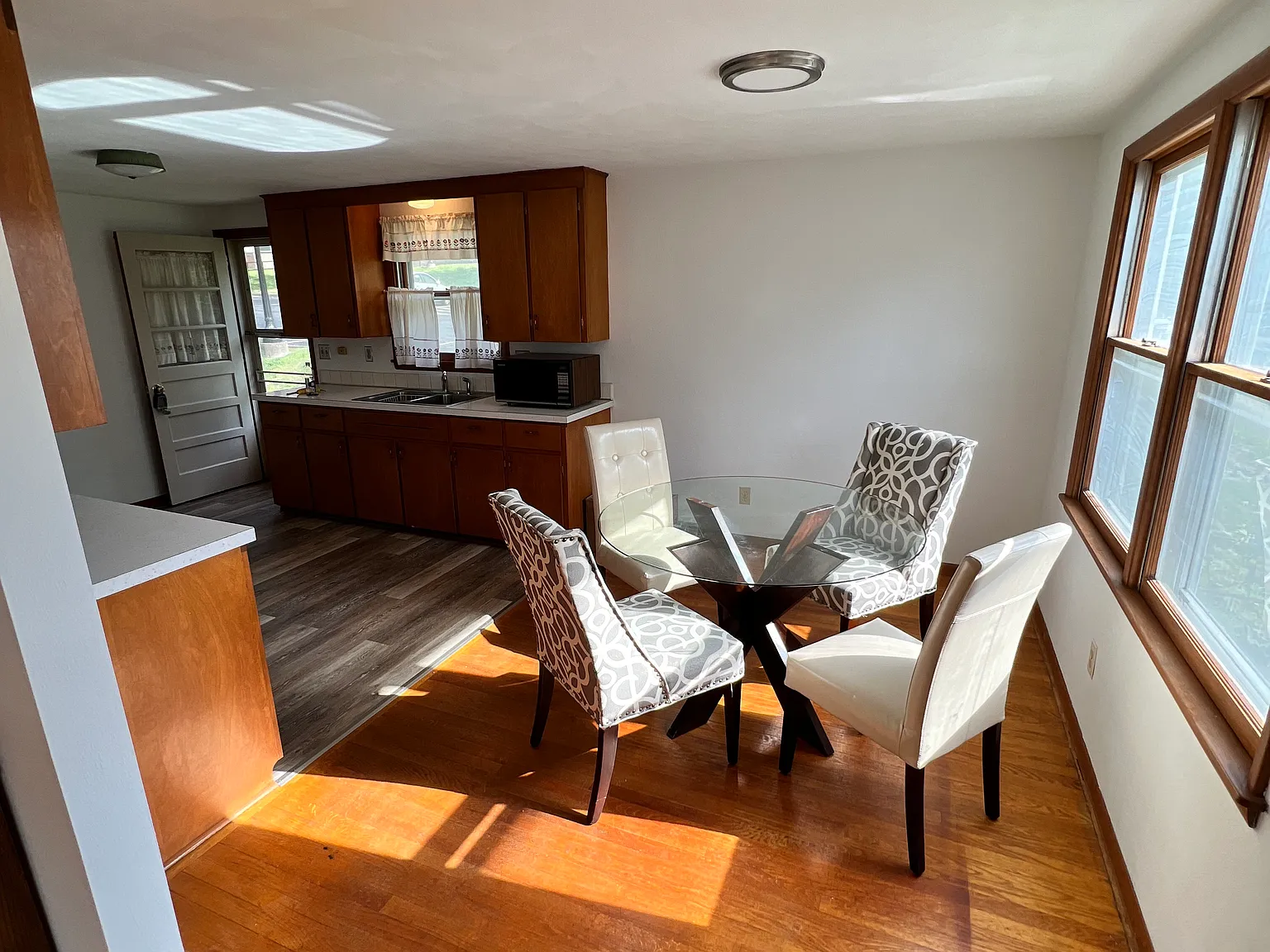 57 Chapin St — Photo 3