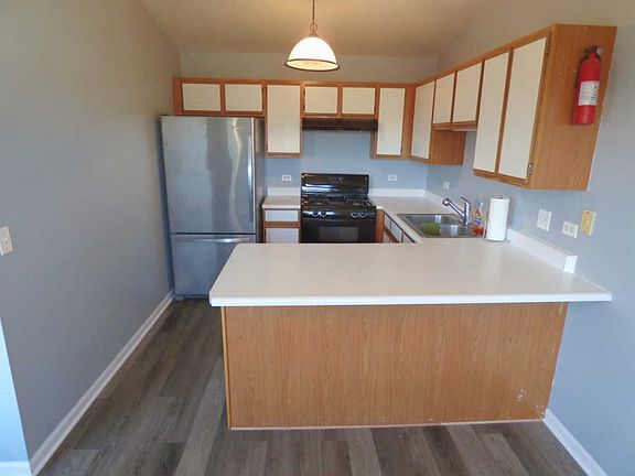 3rd image of 1011 Sommerset Ct APT C