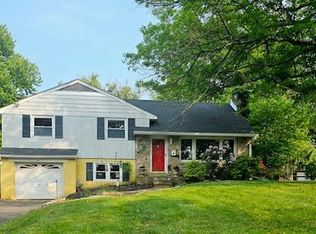 316 Garden Rd, Oreland, PA 19075