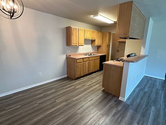 2nd image of 3112-3114 Francis Ave #3112