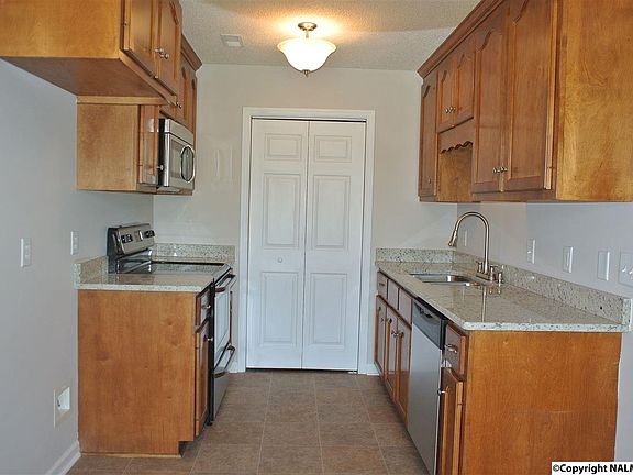 5th image of 393 Shady Ln