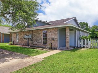302 Westward Ave APT B, La Marque, TX 77568