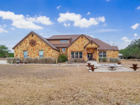 103 Rio Grande Dr, Blanco, TX 78606