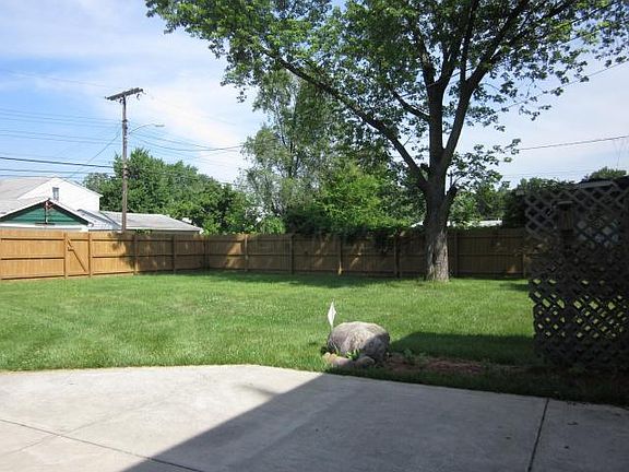 2nd image of 539 Wrexham Ave