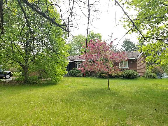 2nd image of 7811 Carillon Dr