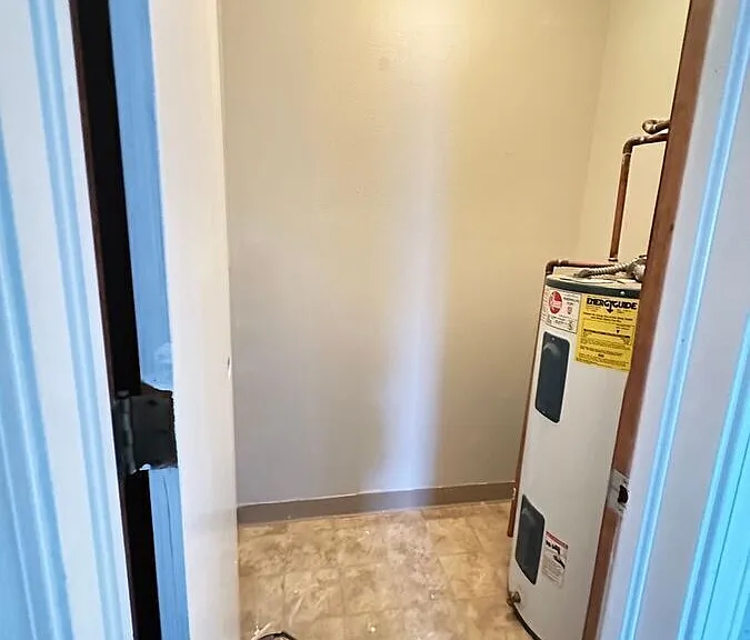 6895 Space Village Avenue — Photo 28