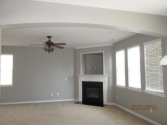 5th image of 10406 Alvarado Way
