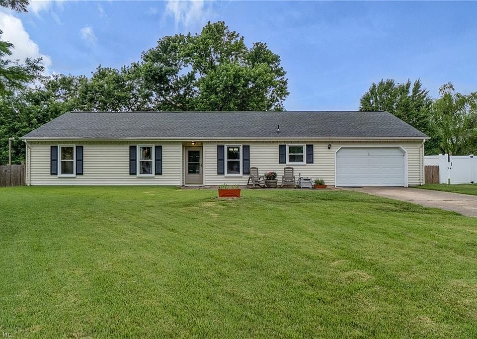 1st image of 2213 Fiddlers Green Ct