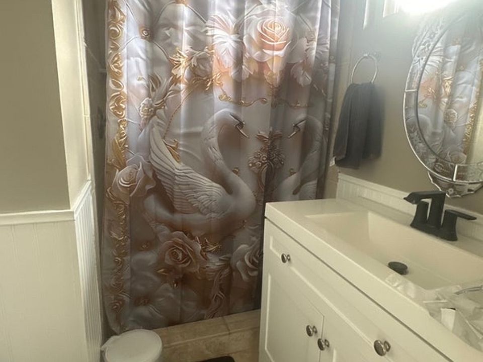 2nd image of 3225 Layton Ct
