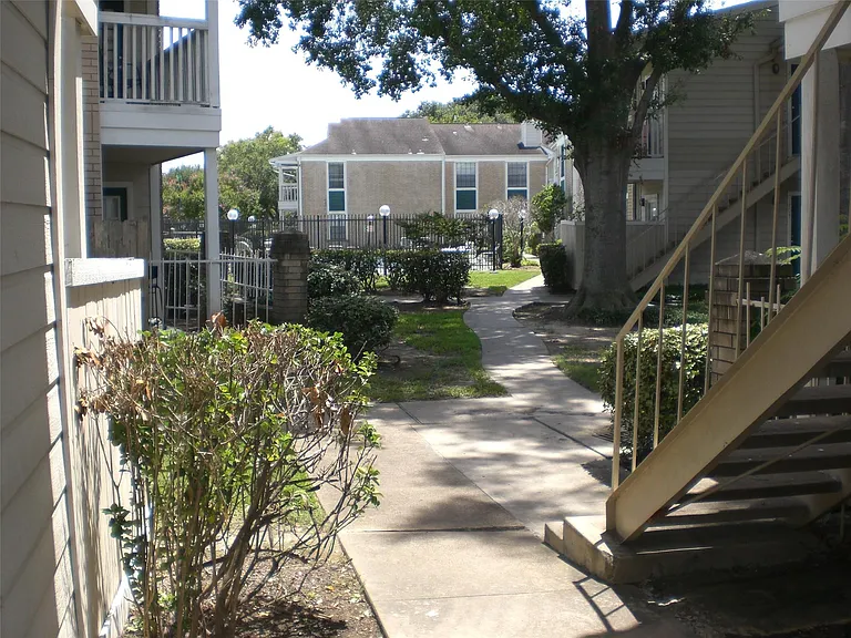 12660 Ashford Point Dr #713 — Photo 11