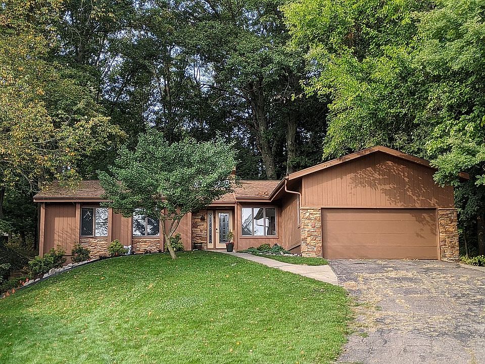 1st image of 6233 Countrywood Ct