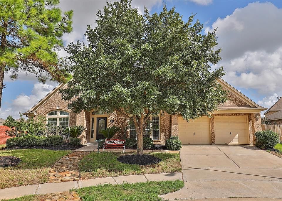 1st image of 19742 Benbrook Manor Ln
