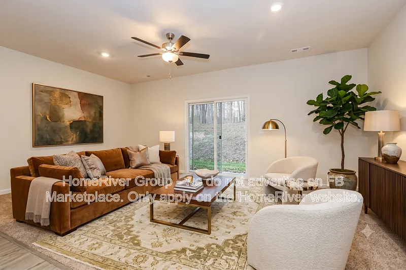 3 bed, 2.5 bath, 1725 sqft, $1,600 — Photo 2