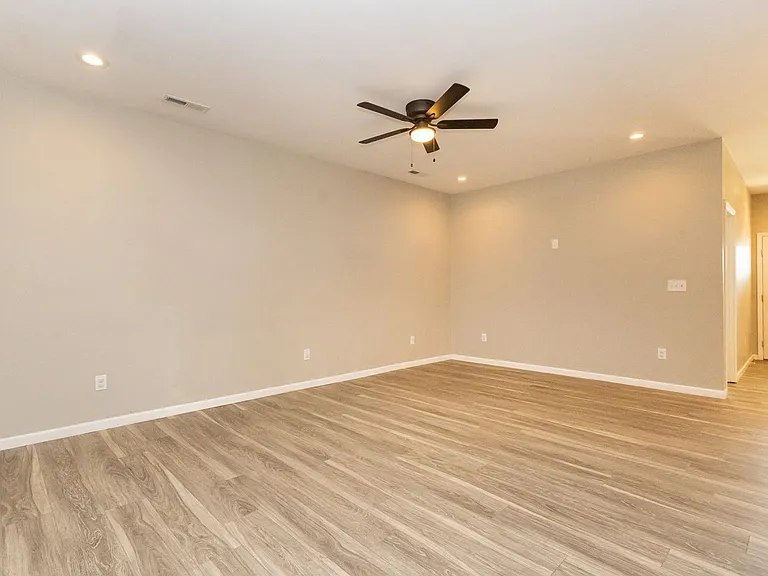 18 Michigan Ln #2 — Photo 10