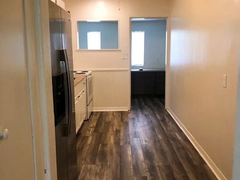 5555 Barton Dr — Photo 4