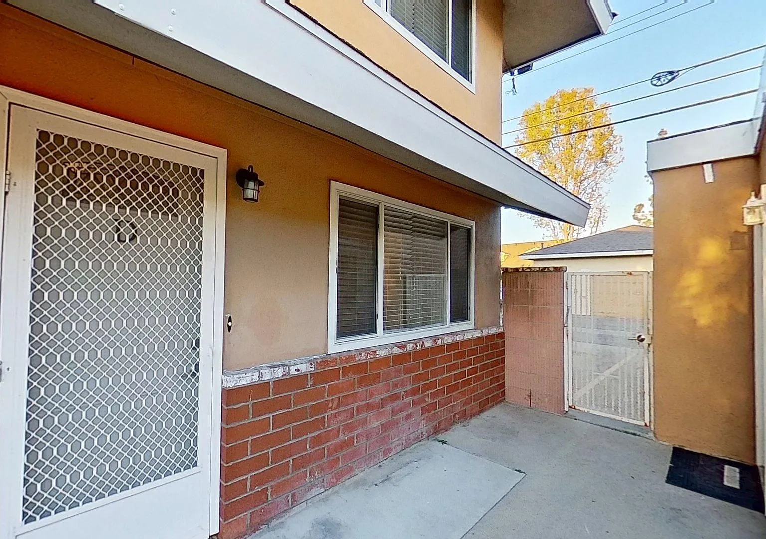 12072 Bailey St — Photo 1