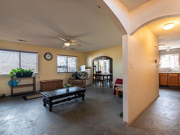 4th image of 500 90th St SW